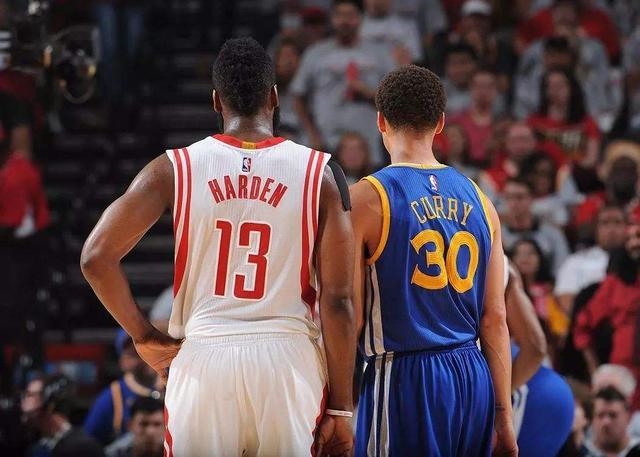 球员对传球 球员对传球