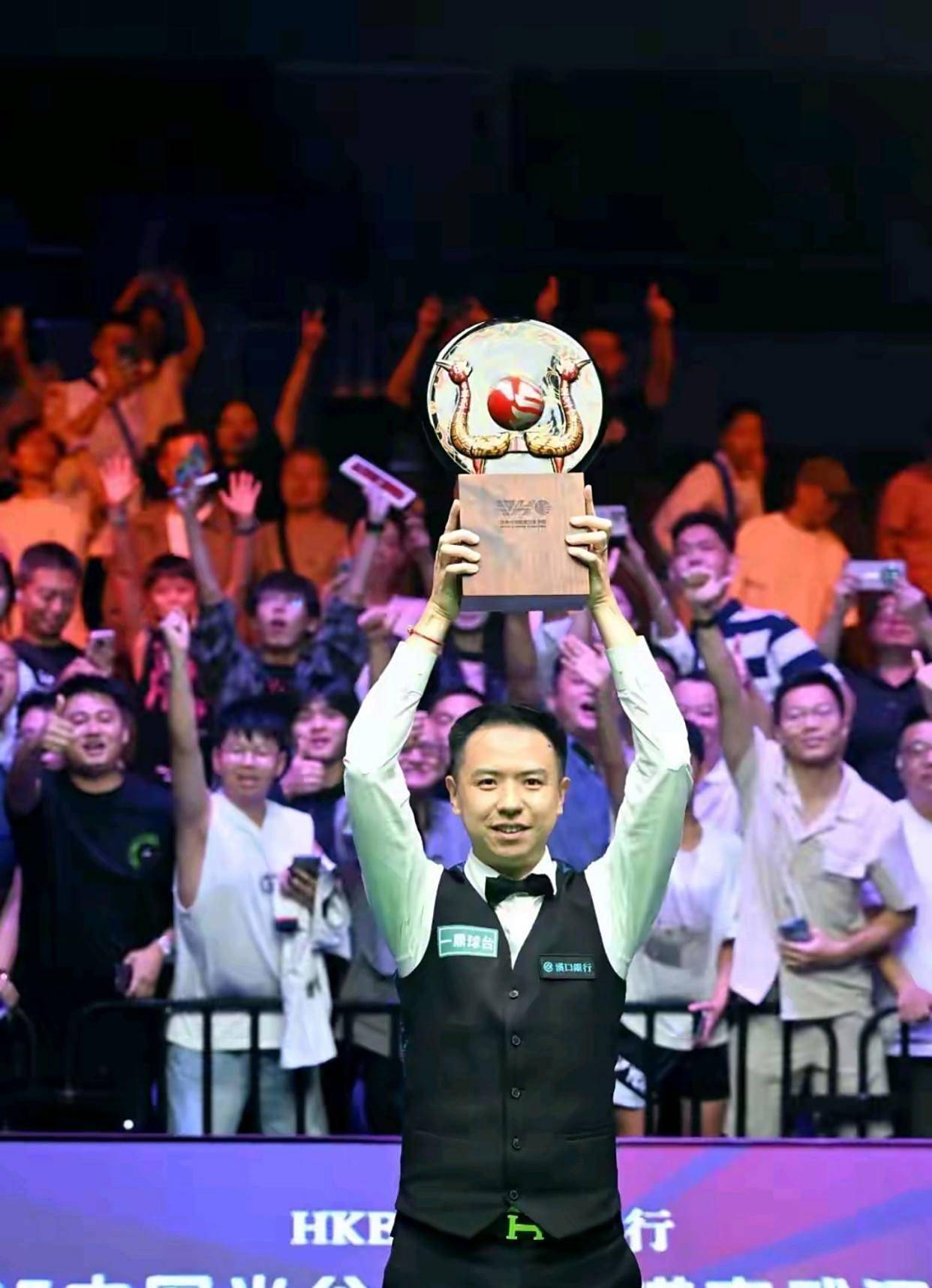 大的标签在 大的标签在