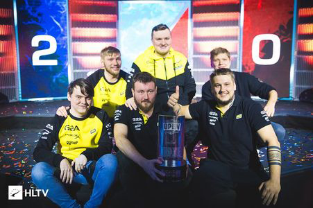 曼联借此增 曼联借此增