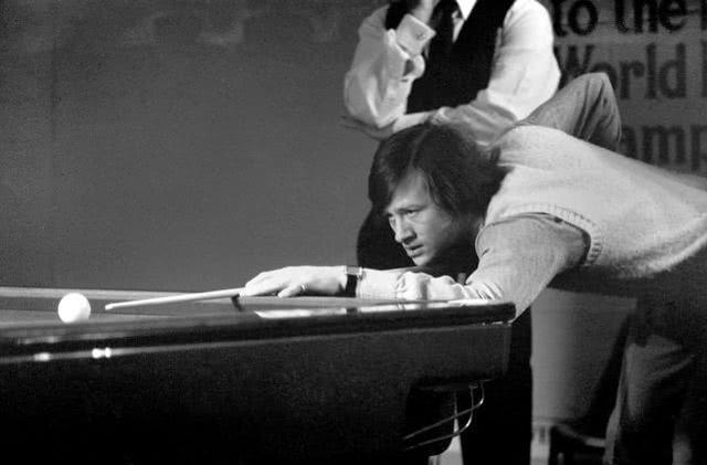 足球产业迎 足球产业迎